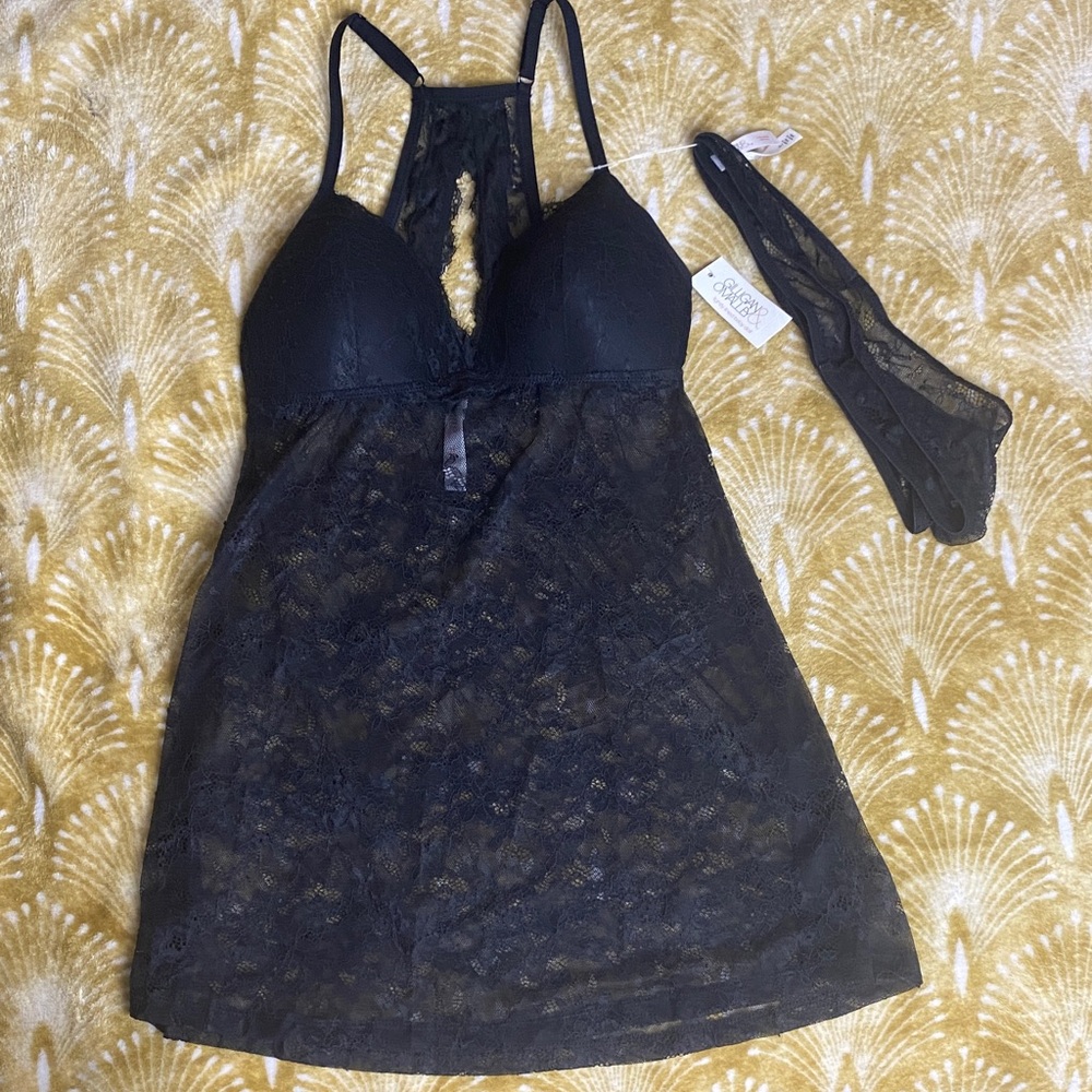 Gilligan & O'Malley Black Lace Chemise/Dress w/lace thong